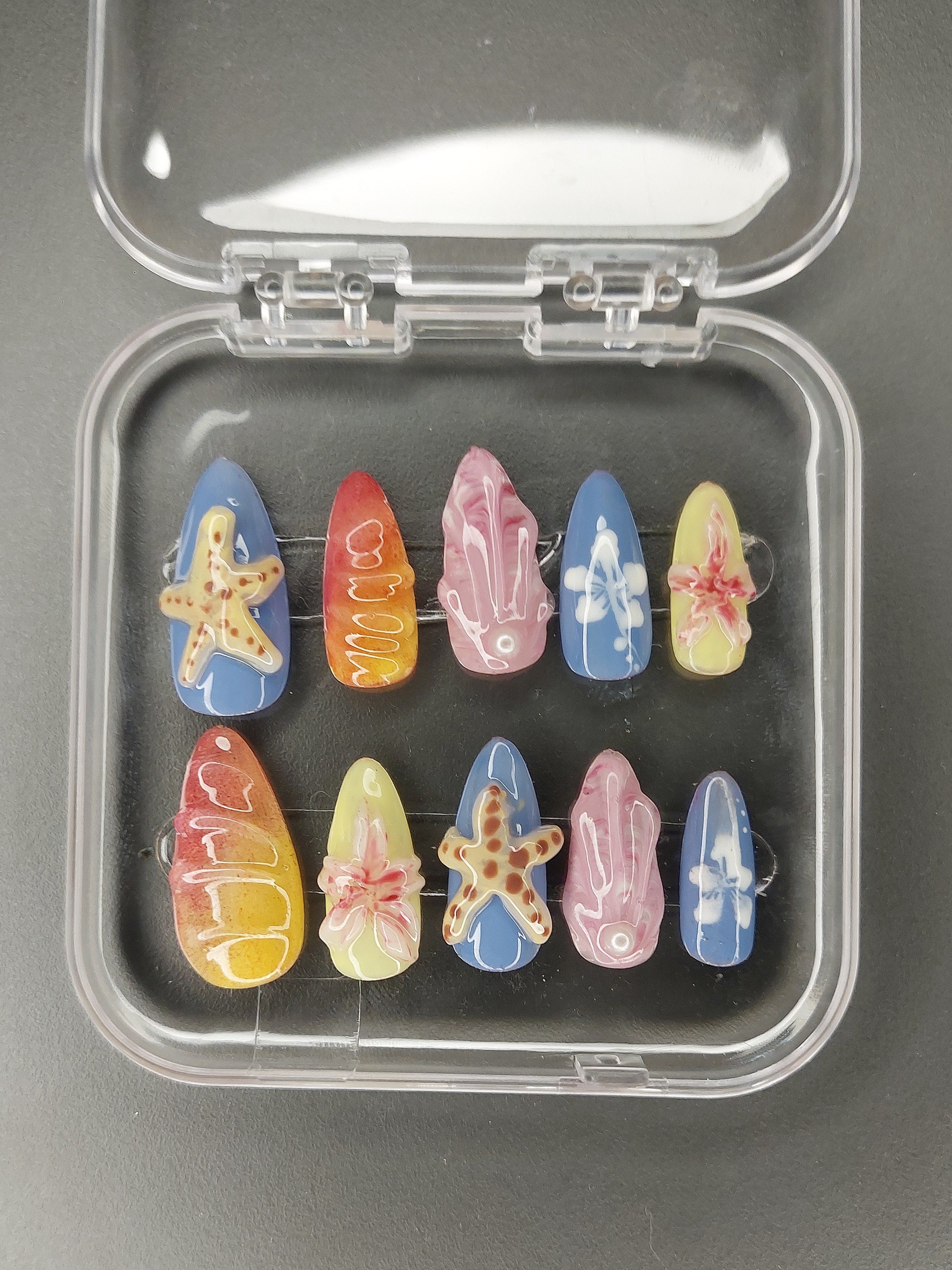 Press on nails