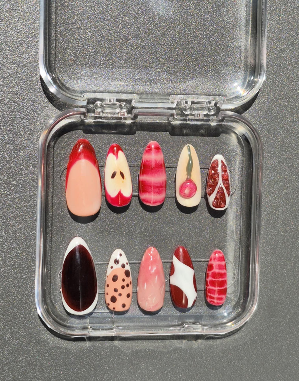 Press on nails