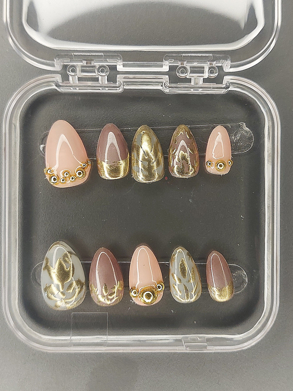 Press on nails
